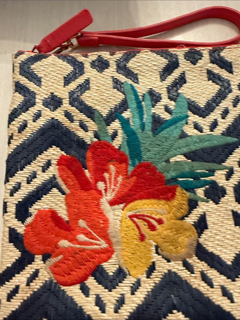Vera Bradley Tropical Woven Floral Embroidered Wristlet Clutch Red Accent Rio - Picture 2 of 9
